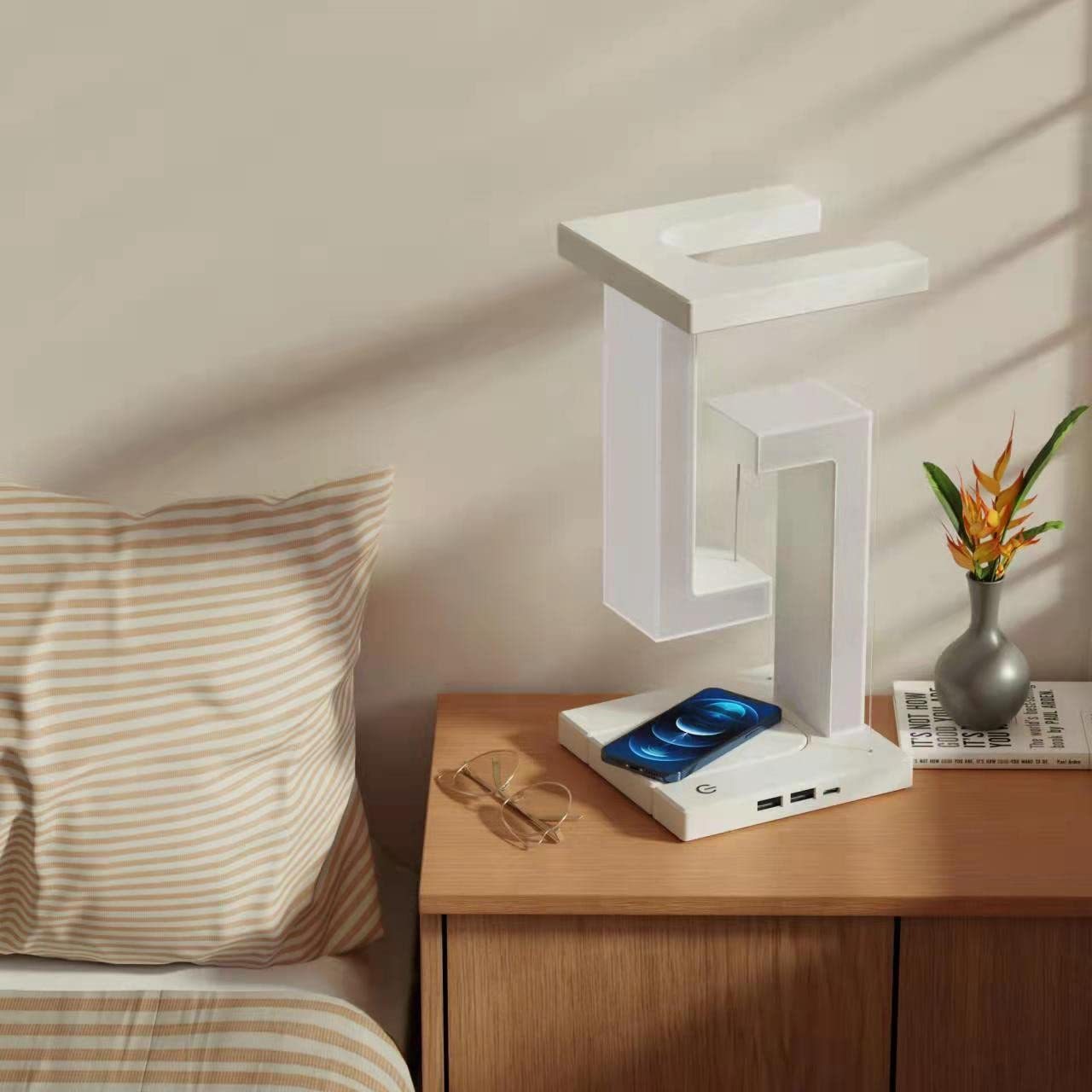 クリエイティブなスマートフォンワイヤレス充電サスペンションテーブルランプ