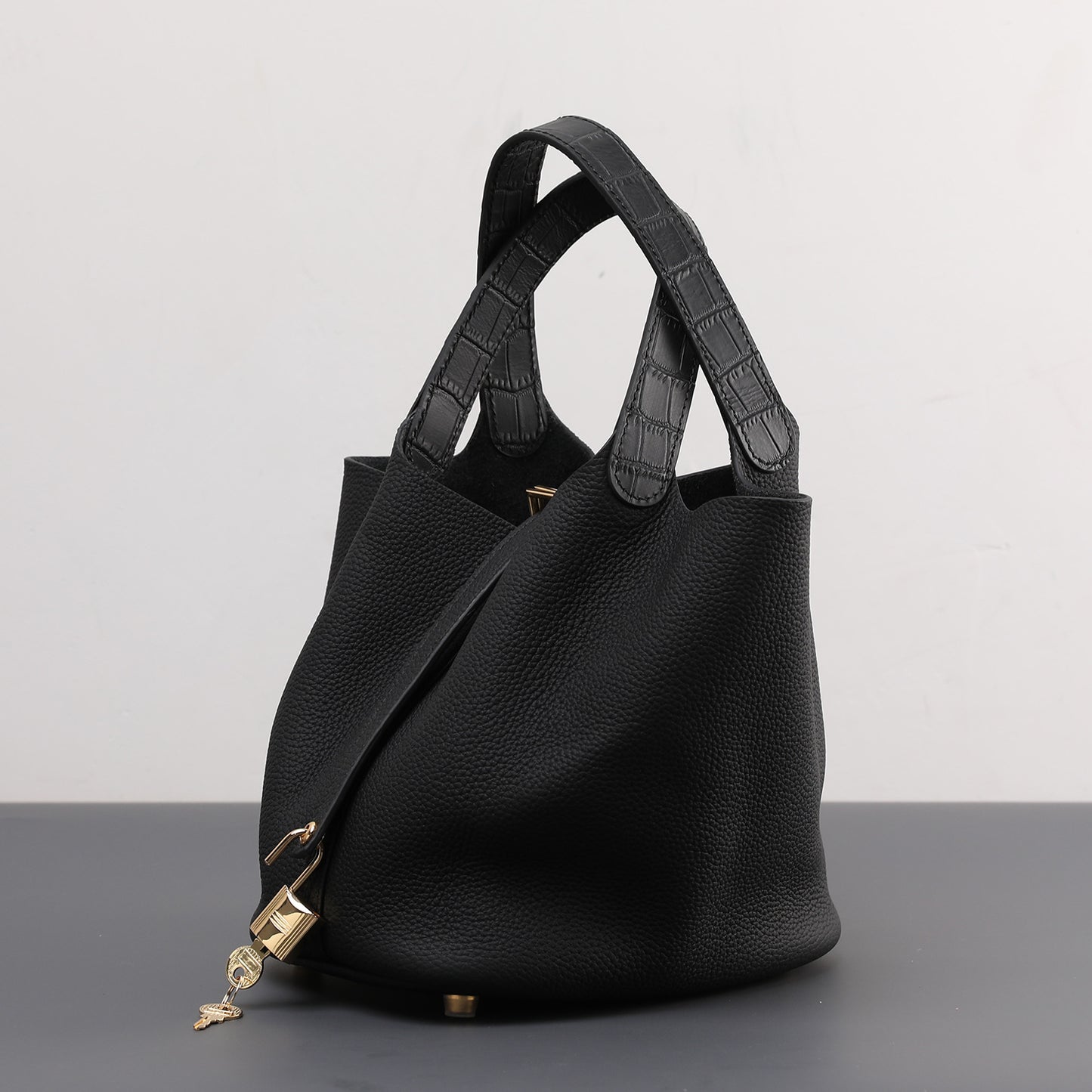 Cowhide Portable Women's Bag with Adjustable Shoulder Strap
