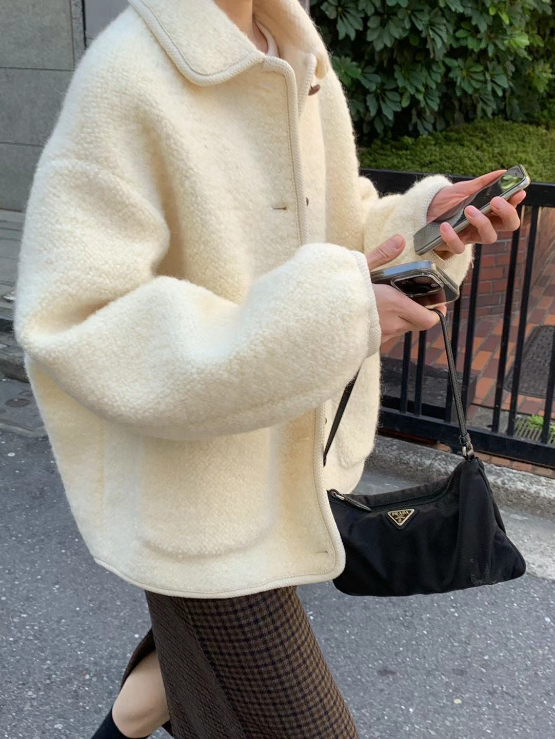 女性のためのかわいいファッション冬コート
