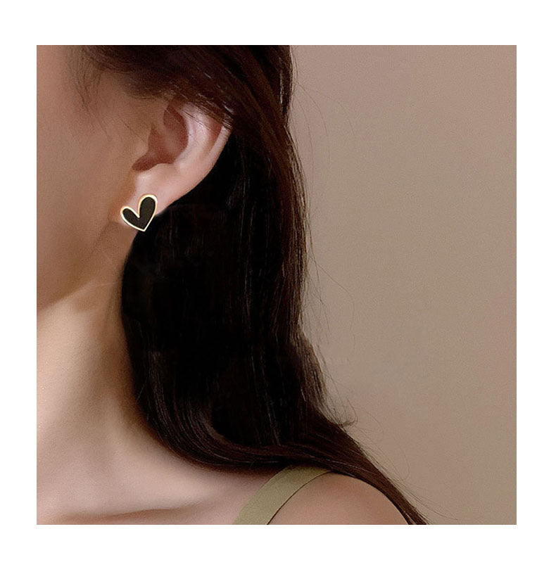 Women's All-match Simple Black Love Heart Stud Earrings