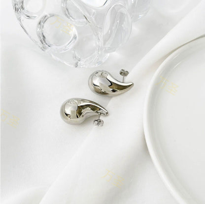 WATER DROPLET EARRING