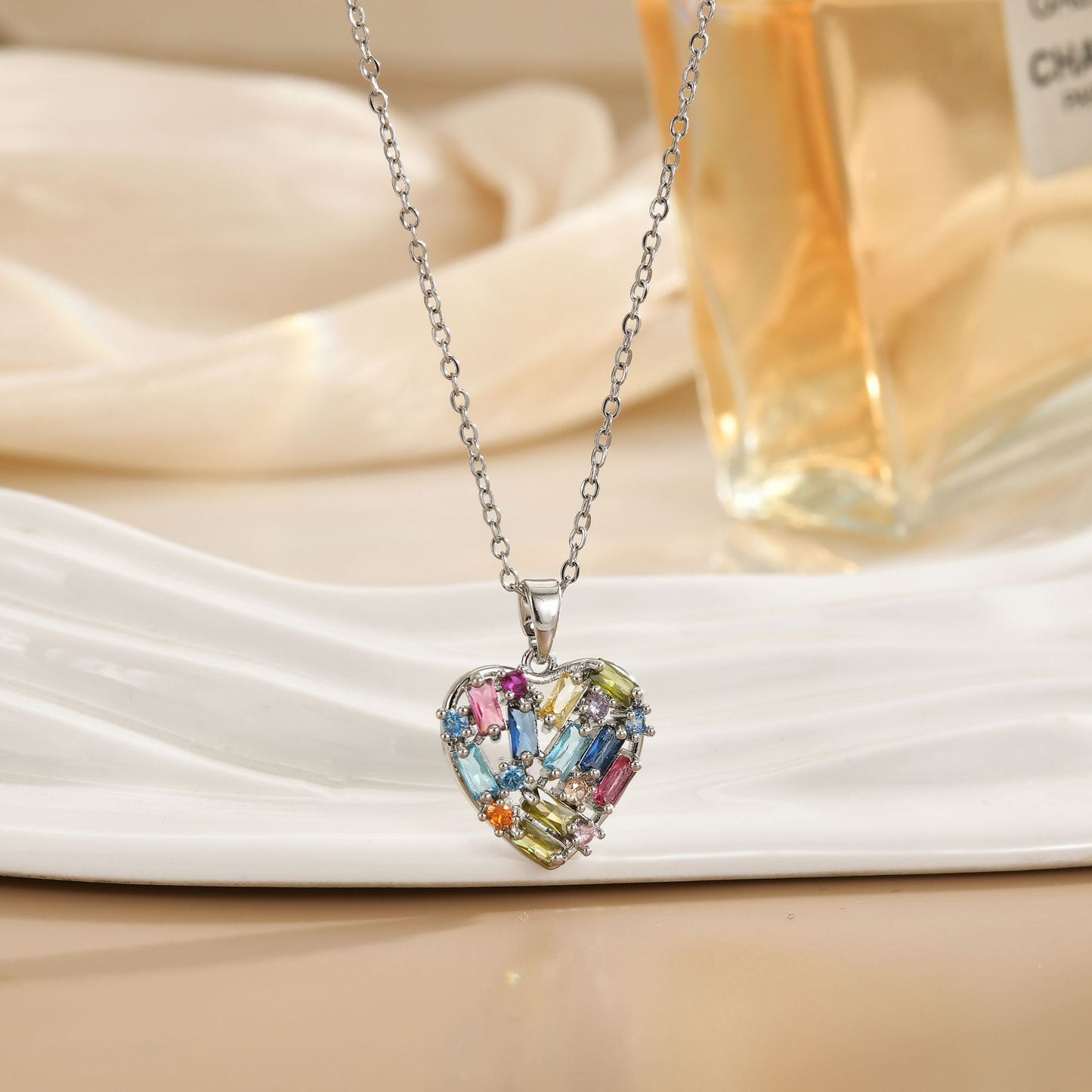 Seaside Light Luxury Diamond Temperament Wild Necklace