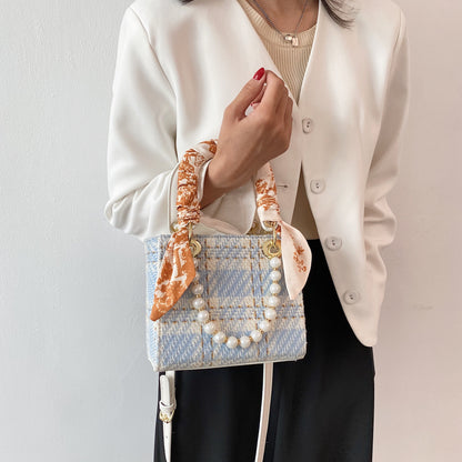 Simple And Fashionable One-shoulder Square Pearl Portable Diagonal Bag