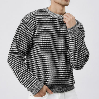 NOIR BLANK PULLOVER SWEATER