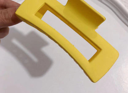 Women's Simple And Versatile Solid Color Hair Claw