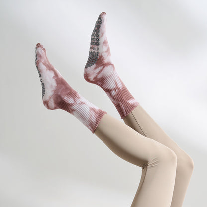 GRADIENT MID-CALF YOGA NON SLIP SOCKS